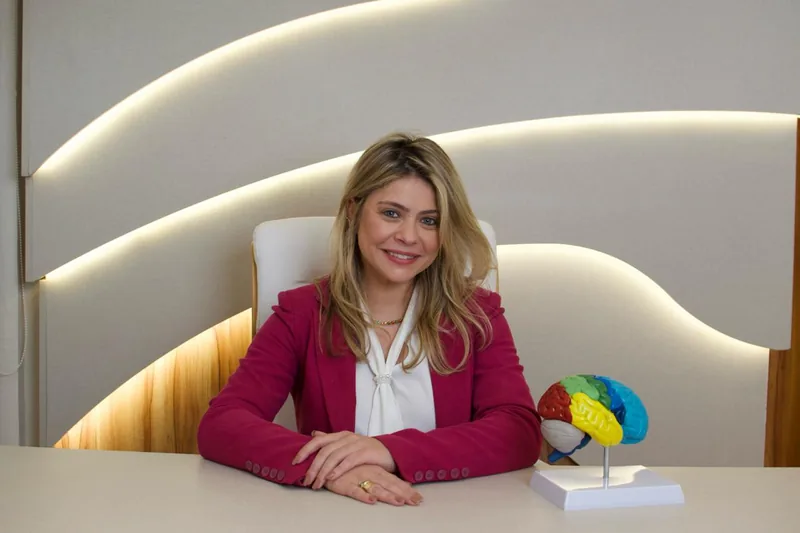 Dra. Renata Carvalho - Especialista em TDAH